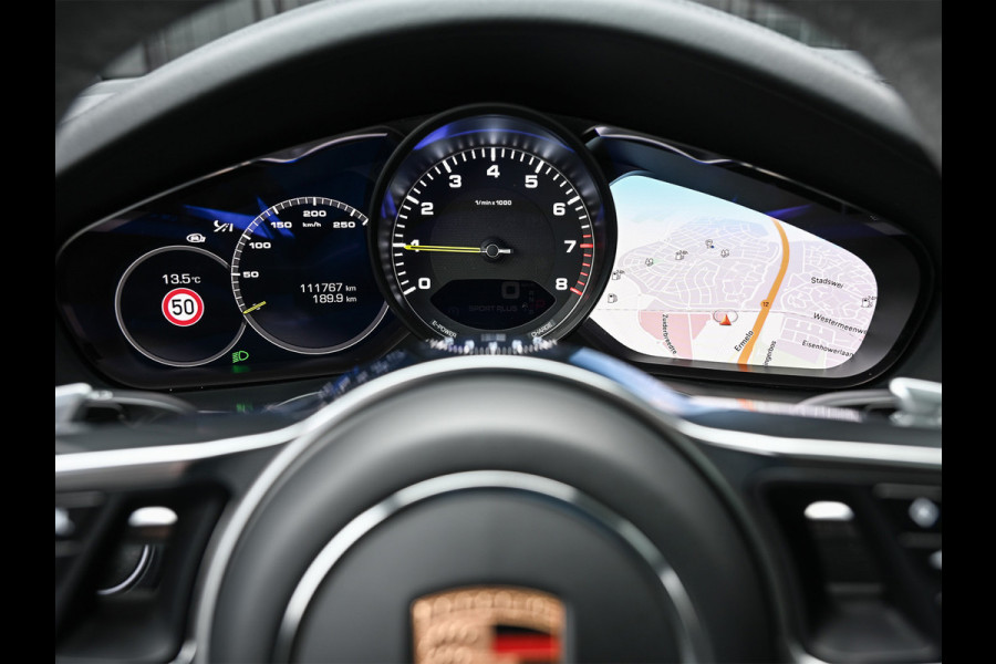 Porsche Cayenne Coupé 3.0 E-Hybrid · Sport chrono · NL-auto · Panoramadak · Bose sound · Keyless · 360 Camera · 4 Wheel steering · Adaptive cruise · M