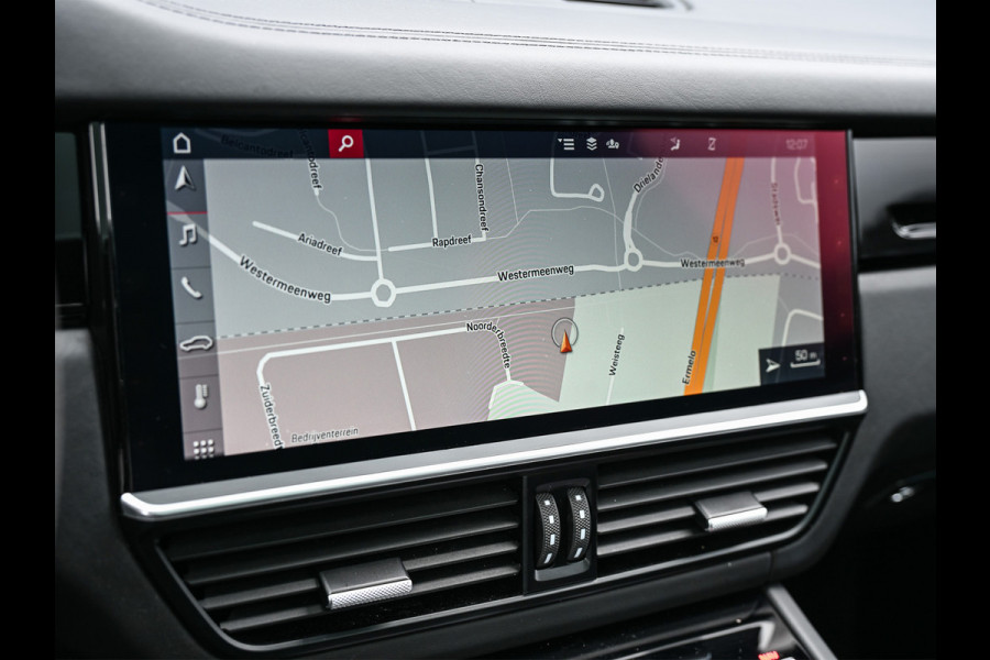 Porsche Cayenne Coupé 3.0 E-Hybrid · Sport chrono · NL-auto · Panoramadak · Bose sound · Keyless · 360 Camera · 4 Wheel steering · Adaptive cruise · M