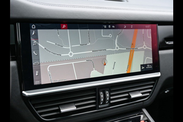 Porsche Cayenne Coupé 3.0 E-Hybrid · Sport chrono · NL-auto · Panoramadak · Bose sound · Keyless · 360 Camera · 4 Wheel steering · Adaptive cruise · M