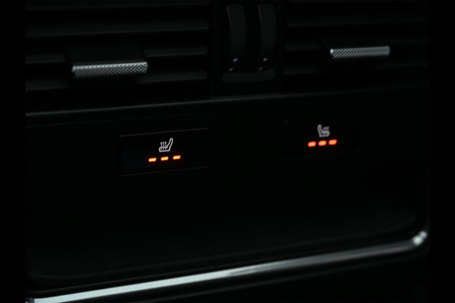 Porsche Cayenne Coupé 3.0 E-Hybrid · Sport chrono · NL-auto · Panoramadak · Bose sound · Keyless · 360 Camera · 4 Wheel steering · Adaptive cruise · M