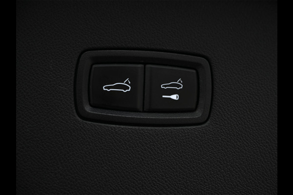 Porsche Cayenne Coupé 3.0 E-Hybrid · Sport chrono · NL-auto · Panoramadak · Bose sound · Keyless · 360 Camera · 4 Wheel steering · Adaptive cruise · M