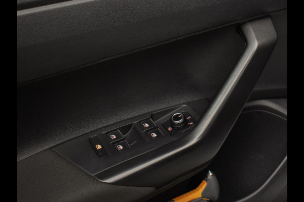 Volkswagen Polo 1.0 TSI Comfortline Sport (APPLE CARPLAY,GROOT NAVI,ADAPTIVE CRUISE,TREKHAAK,LED,SPORTSTOELEN,NETTE STAAT)