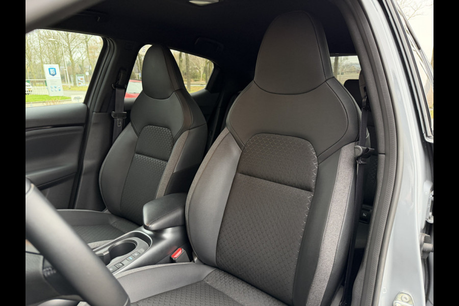 Nissan Juke 1.6 Hybrid N-Connecta Automaat / Keyless / Carplay / Camera / Navi / 17" LM /