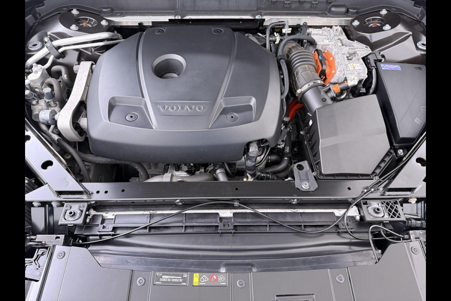 Volvo XC60 2.0 T6 Plug-in hybrid AWD Inscription Expression VAN: 41.900,- VOOR: 37770,- UW EINDEJAARSVOORDEEL: 4,130,- Mega Vol! 360° Camera | Harman Kardon | Leder | Stoel+Stuurverwarming | Panoramadak | Trekhaak | 12 mnd Bovag Garantie