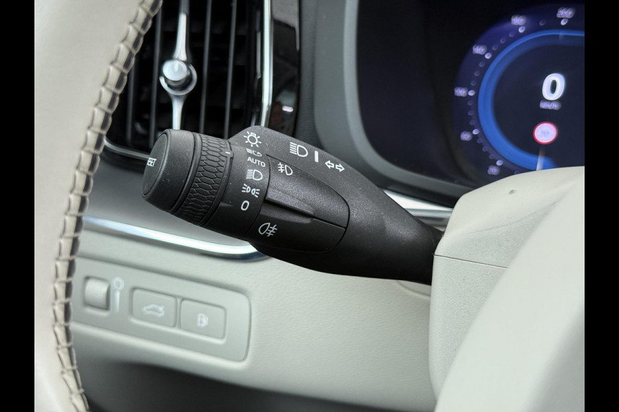 Volvo XC60 2.0 T6 Plug-in hybrid AWD Inscription Expression VAN: 41.900,- VOOR: 37770,- UW EINDEJAARSVOORDEEL: 4,130,- Mega Vol! 360° Camera | Harman Kardon | Leder | Stoel+Stuurverwarming | Panoramadak | Trekhaak | 12 mnd Bovag Garantie