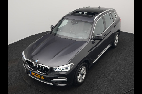BMW X3 sDrive20i High Executive 184pk Dealer O.H. 34.624 KM | Panodak | Head Up | Camera | Lederen Sportstoelen Verwarmd | Keyless | Navigatie | Cruise Control | DAB |