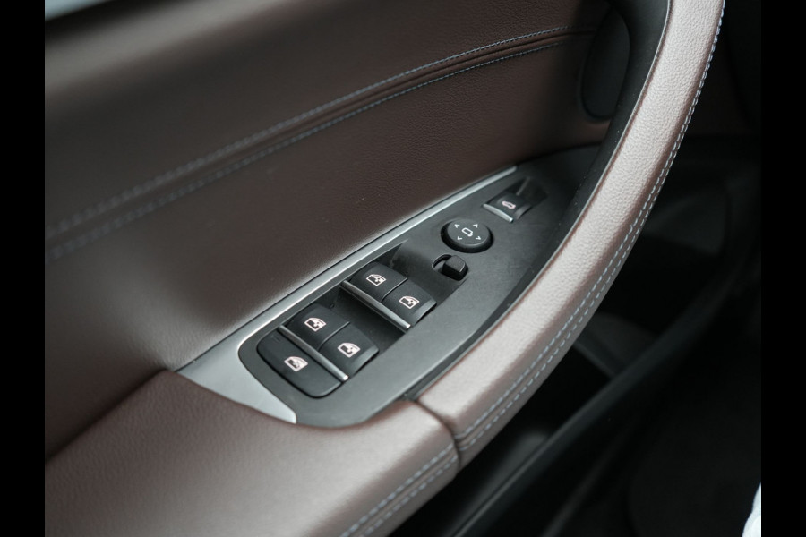 BMW X3 sDrive20i High Executive 184pk Dealer O.H. 34.624 KM | Panodak | Head Up | Camera | Lederen Sportstoelen Verwarmd | Keyless | Navigatie | Cruise Control | DAB |