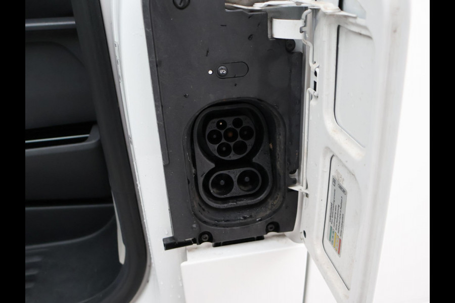 Volkswagen E-Transporter ABTe 100% ELEKTRISCH AUT. *1.838 KM!* LANG L2H1 + LED | APPLE CARPLAY | STOELVERWARMING