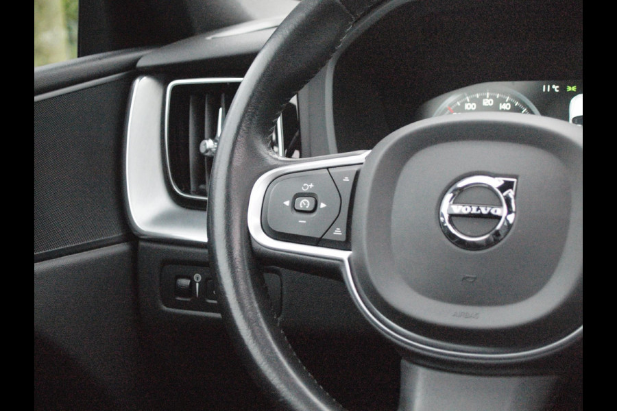 Volvo XC60 2.0 T8 Twin Engine AWD Inscription | Trekhaak | Luchtvering | Panoramadak | Black Edition |