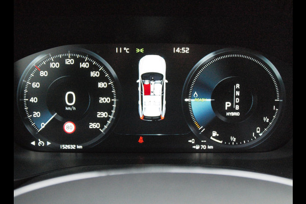 Volvo XC60 2.0 T8 Twin Engine AWD Inscription | Trekhaak | Luchtvering | Panoramadak | Black Edition |