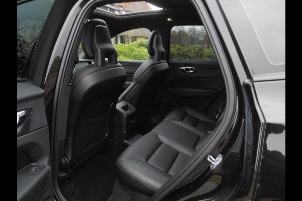 Volvo XC60 2.0 T8 Twin Engine AWD Inscription | Trekhaak | Luchtvering | Panoramadak | Black Edition |