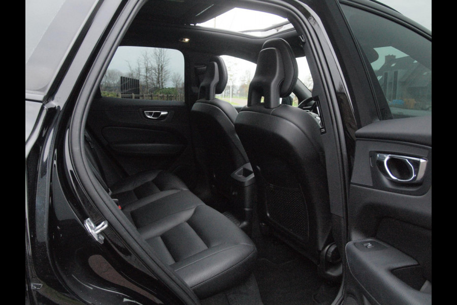 Volvo XC60 2.0 T8 Twin Engine AWD Inscription | Trekhaak | Luchtvering | Panoramadak | Black Edition |