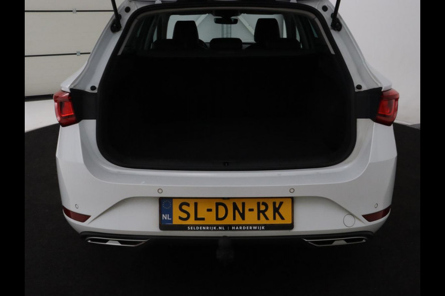 Seat Leon 1.4 TSI e-Hybrid FR | Trekhaak | Stoelverwarming | Camera | Adaptive cruise | Carplay | Navigatie | Full LED | Park Assist | Climate control | Bluetooth | PHEV | Plug In