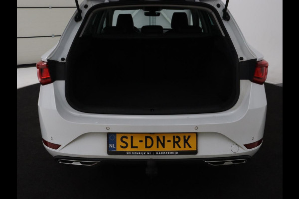 Seat Leon 1.4 TSI e-Hybrid FR | Trekhaak | Stoelverwarming | Camera | Adaptive cruise | Carplay | Navigatie | Full LED | Park Assist | Climate control | Bluetooth | PHEV | Plug In
