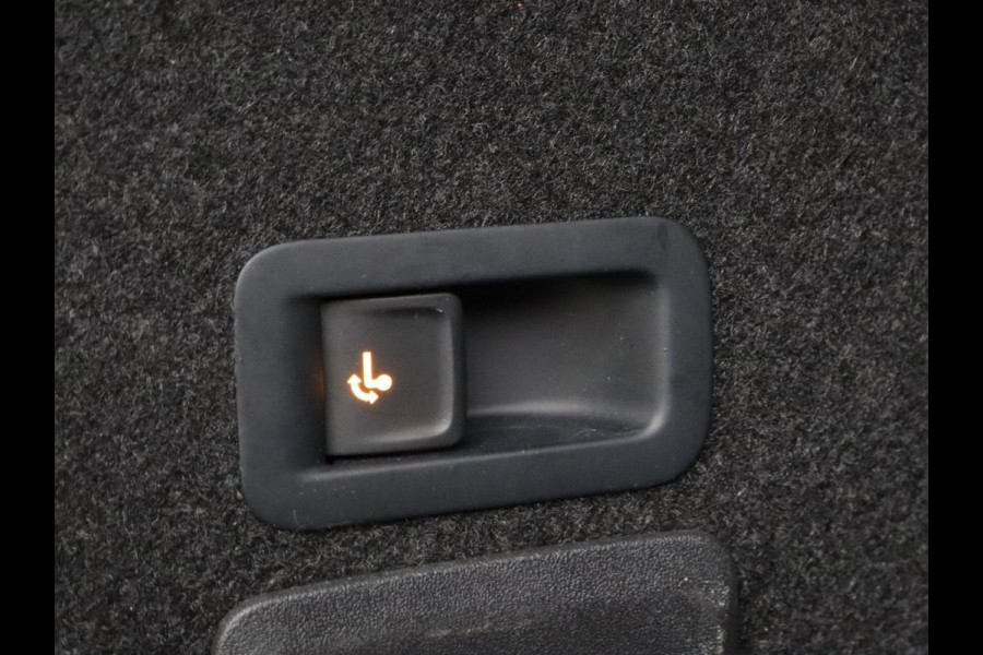 Seat Leon 1.4 TSI e-Hybrid FR | Trekhaak | Stoelverwarming | Camera | Adaptive cruise | Carplay | Navigatie | Full LED | Park Assist | Climate control | Bluetooth | PHEV | Plug In