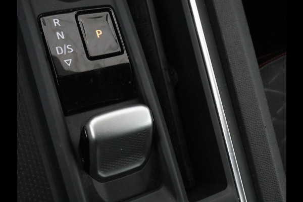 Seat Leon 1.4 TSI e-Hybrid FR | Trekhaak | Stoelverwarming | Camera | Adaptive cruise | Carplay | Navigatie | Full LED | Park Assist | Climate control | Bluetooth | PHEV | Plug In