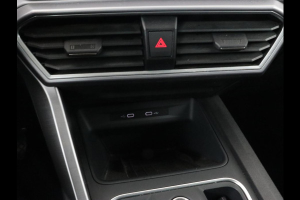 Seat Leon 1.4 TSI e-Hybrid FR | Trekhaak | Stoelverwarming | Camera | Adaptive cruise | Carplay | Navigatie | Full LED | Park Assist | Climate control | Bluetooth | PHEV | Plug In