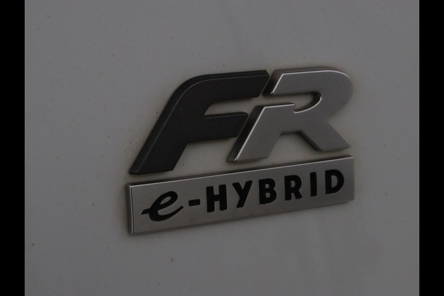 Seat Leon 1.4 TSI e-Hybrid FR | Trekhaak | Stoelverwarming | Camera | Adaptive cruise | Carplay | Navigatie | Full LED | Park Assist | Climate control | Bluetooth | PHEV | Plug In