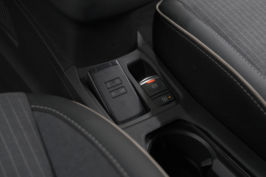 Renault Clio 1.0 TCe 90 GPF techno | 360 Camera | Adaptieve Cruise Control | 9.3 Inch Groot Scherm