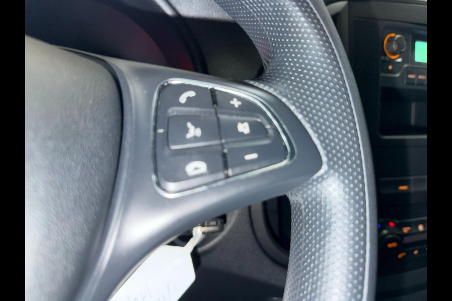 Mercedes-Benz EVITO TOURER PRO L3 XL 9-pers - 2+2+2+3 - e-Vito - Incl. Garantie