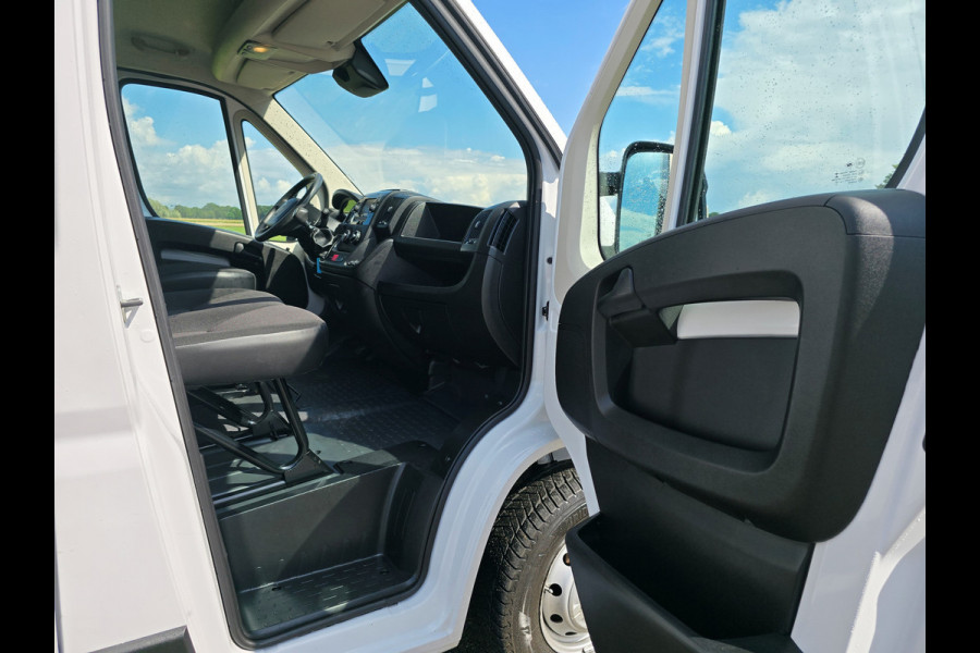 Peugeot Boxer 330 2.2 BlueHDi L2 H2 - 120 Pk - Euro 6 - Navi - ParkeerCamera - Airco - Cruise Control
