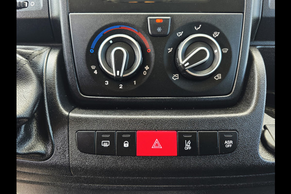 Peugeot Boxer 330 2.2 BlueHDi L2 H2 - 120 Pk - Euro 6 - Navi - ParkeerCamera - Airco - Cruise Control