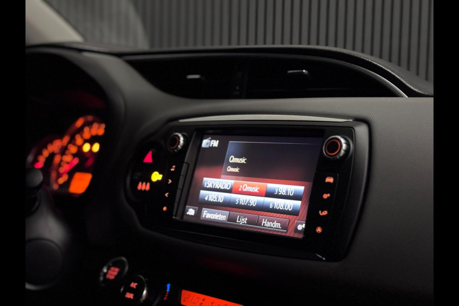 Toyota Yaris 1.3 VVT-i Dynamic AUT. | CAMERA | CLIMA