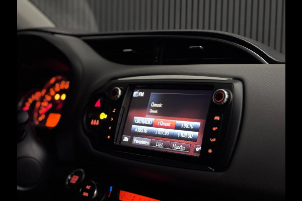 Toyota Yaris 1.3 VVT-i Dynamic AUT. | CAMERA | CLIMA