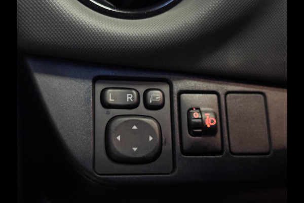 Toyota Yaris 1.3 VVT-i Dynamic AUT. | CAMERA | CLIMA