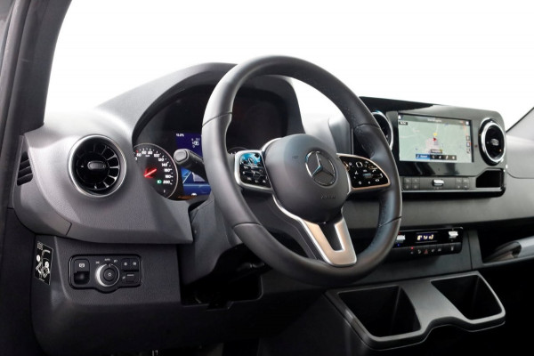 Mercedes-Benz Sprinter 419 CDI 190pk L2H2 4x4 A4M 9G Automaat ACC/LED/Draaistoelen/360° Camera NIEUW 06-2024