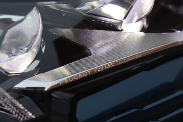 Peugeot 5008 1.2 PureTech GT Line 7-persoons org. NL-auto schuifdak camera el.klep