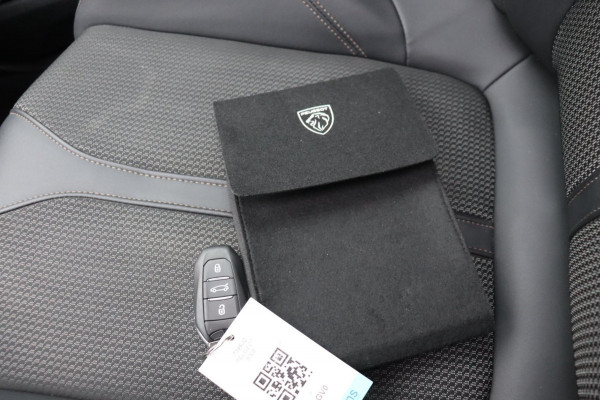 Peugeot 5008 1.2 PureTech GT Line 7-persoons org. NL-auto schuifdak camera el.klep