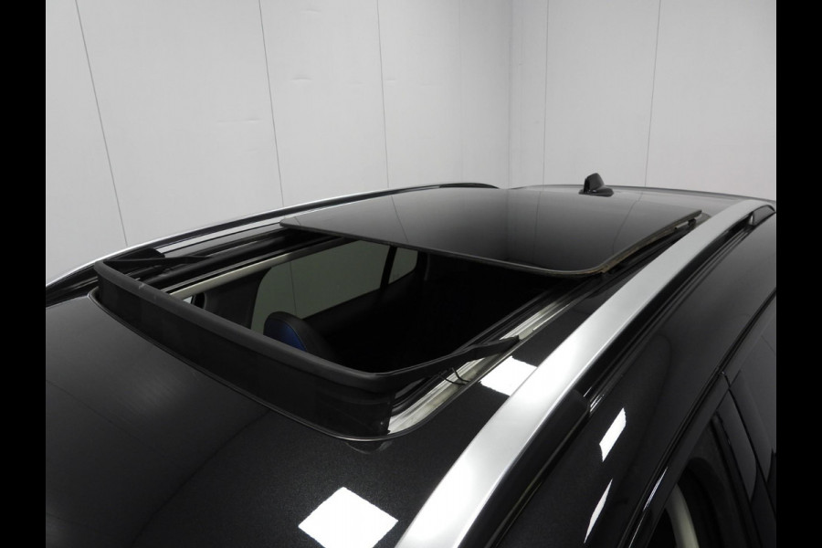 Lynk & Co 01 1.5 PHEV BlackEdition NAVI/360CAM/SCHUIFDAK/LED/20"LMV!