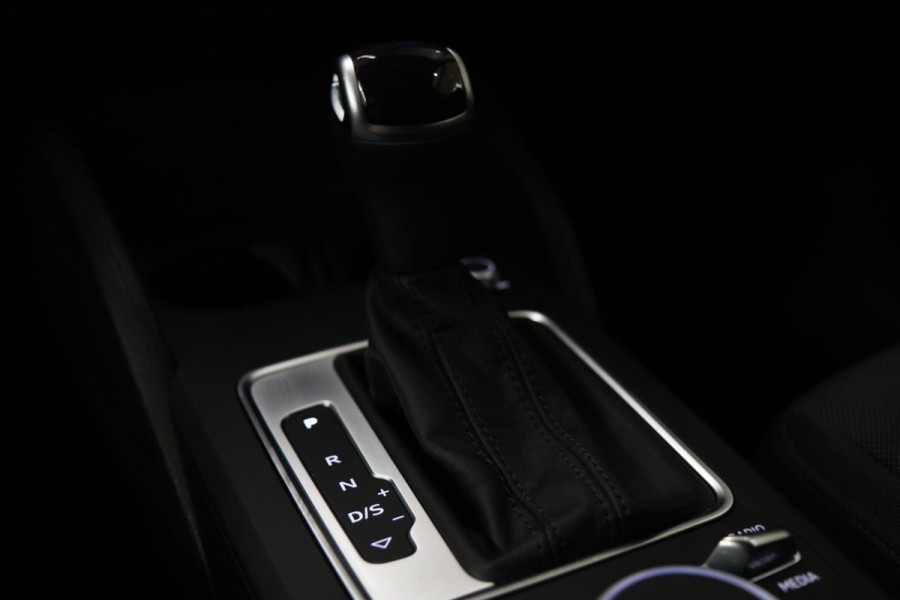 Audi Q2 35 TFSI S Edition CARPLAY/STOELVERWARMING/CAM/NAVI/PARKHULP/VOL