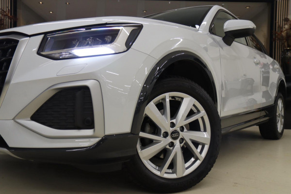 Audi Q2 35 TFSI S Edition CARPLAY/STOELVERWARMING/CAM/NAVI/PARKHULP/VOL