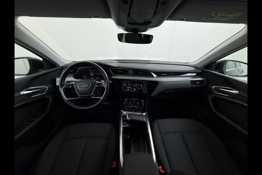 Audi e-tron 50 Quattro Business Edition 71kWh SOH 91% Navi Ecc Memory Camera DAB Pdc Stoelverwarming Elek.Stoelen Led Elek. Achterklep Lmv Privacy Glas Keyless Origineel Nederlandse Auto