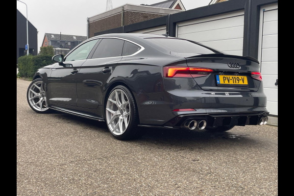Audi A5 Sportback 2.0 TFSI MHEV Sport 290 PK RS5 uitgevoerd