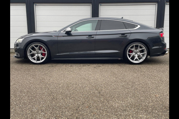 Audi A5 Sportback 2.0 TFSI MHEV Sport 290 PK RS5 uitgevoerd