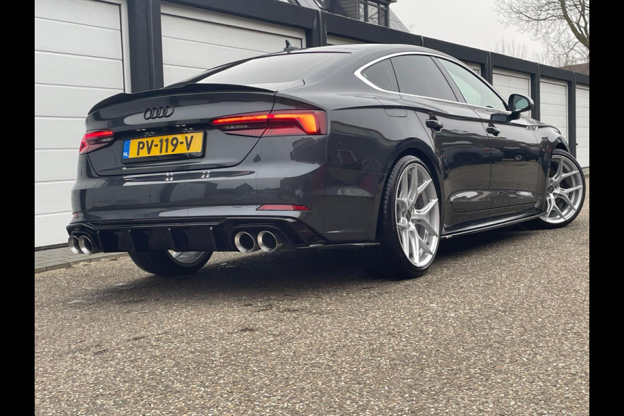 Audi A5 Sportback 2.0 TFSI MHEV Sport 290 PK RS5 uitgevoerd