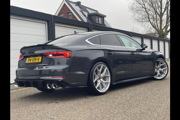 Audi A5 Sportback 2.0 TFSI MHEV Sport 290 PK RS5 uitgevoerd