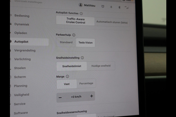 Tesla Model Y LONG RANGE AWD 75 kWh 351 PK BTW + 360 CAMERA | PANORAMA | AUTOPILOT | LEDER  STOELVERW. V+A