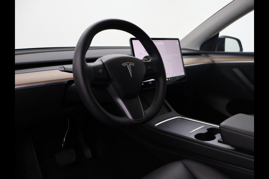 Tesla Model Y LONG RANGE AWD 75 kWh 351 PK BTW + 360 CAMERA | PANORAMA | AUTOPILOT | LEDER  STOELVERW. V+A