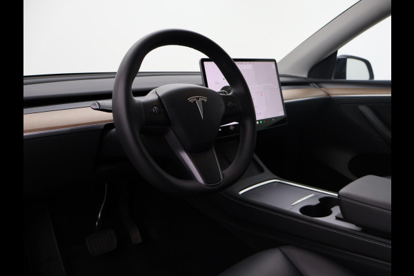 Tesla Model Y LONG RANGE AWD 75 kWh 351 PK BTW + 360 CAMERA | PANORAMA | AUTOPILOT | LEDER  STOELVERW. V+A