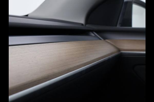 Tesla Model Y LONG RANGE AWD 75 kWh 351 PK BTW + 360 CAMERA | PANORAMA | AUTOPILOT | LEDER  STOELVERW. V+A