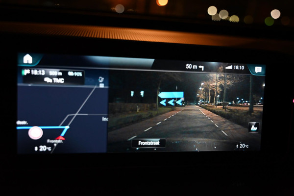 Mercedes-Benz EQC 400 4MATIC AMG 80 kWh - Memory - Distronic - 360 Camera - Schuifdak - Burmester - Trekhaak -