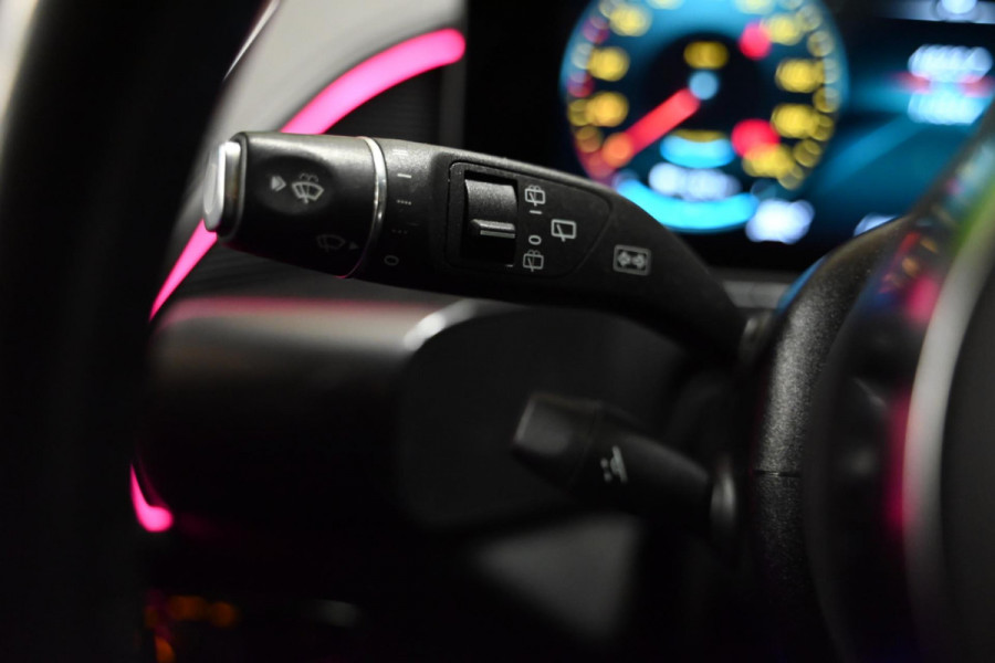 Mercedes-Benz EQC 400 4MATIC AMG 80 kWh - Memory - Distronic - 360 Camera - Schuifdak - Burmester - Trekhaak -