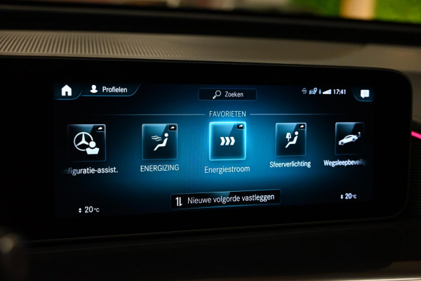 Mercedes-Benz EQC 400 4MATIC AMG 80 kWh - Memory - Distronic - 360 Camera - Schuifdak - Burmester - Trekhaak -