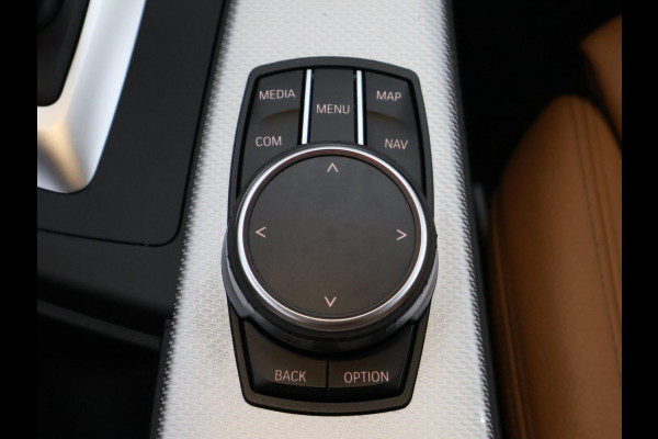 BMW 3 Serie Touring 318i M Sport Corporate Lease Automaat | Navigatie | Leder | Trekhaak |