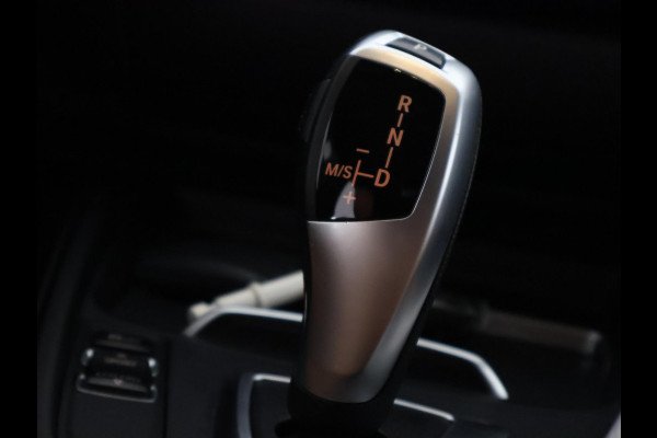 BMW 3 Serie Touring 318i M Sport Corporate Lease Automaat | Navigatie | Leder | Trekhaak |