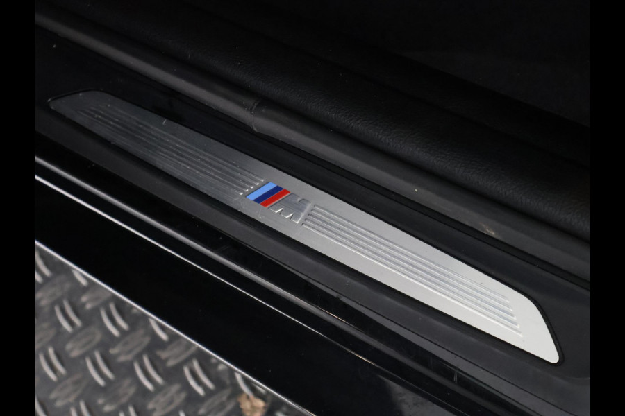 BMW 3 Serie Touring 318i M Sport Corporate Lease Automaat | Navigatie | Leder | Trekhaak |